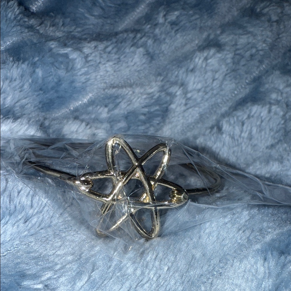 Atom jewelry bracelet